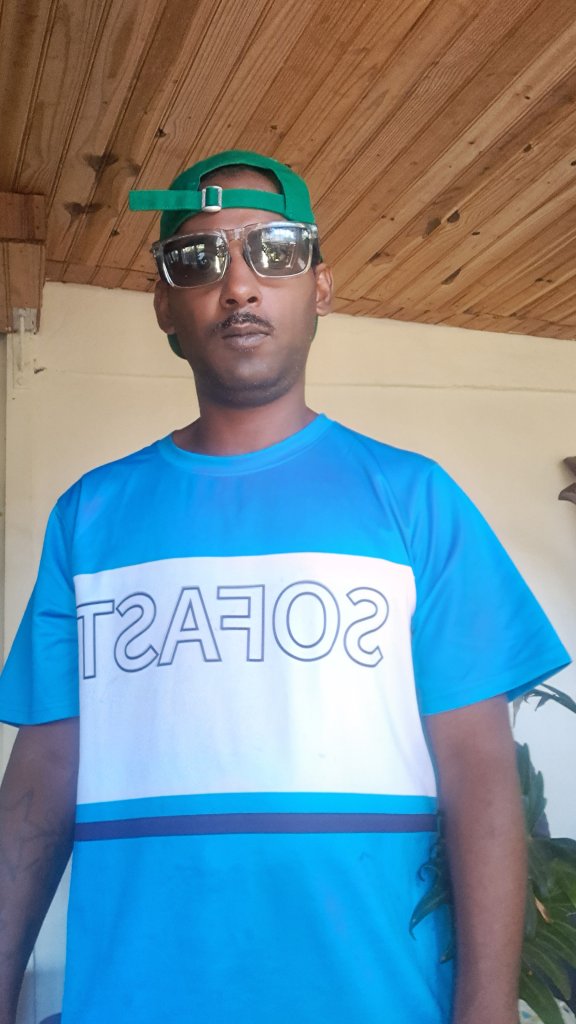 Cliquez sur la photo pour l'afficher en taille réelle